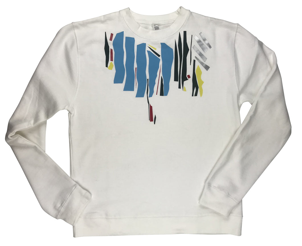 FIGURES BY THE WATER